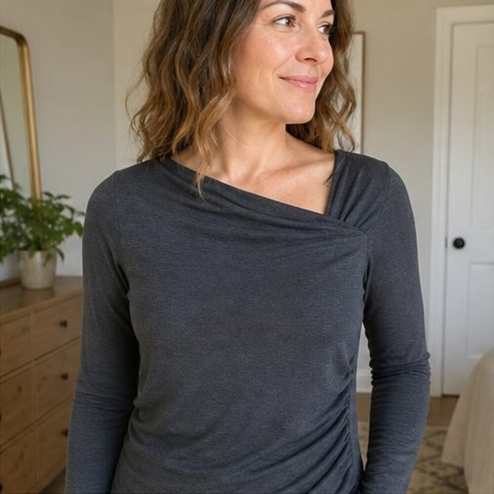 Navy Puff Sleeve Top - Picture 2 of 6